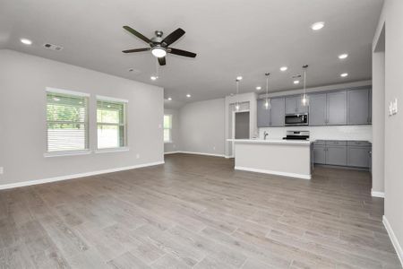 New construction Single-Family house 21823 Carballo Oak Trl Drive, Tomball, TX 77377 - photo 15 15