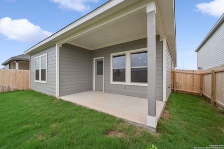 New construction Single-Family house 7679 Birch Hollow, San Antonio, TX 78252 Buchanan- photo 16 16