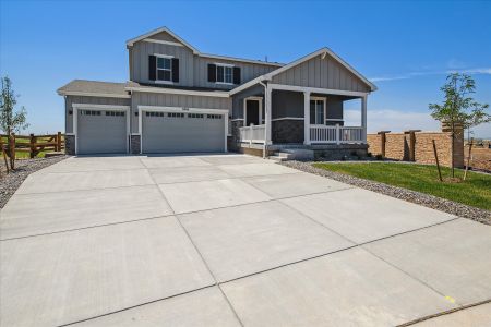New construction Single-Family house 3262 N. Highlands Creek Parkway, Aurora, CO 80019 Vail II- photo 1 1