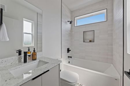 New construction Single-Family house 1227 Delano St, Unit 1, Austin, TX 78721 - photo 17 17