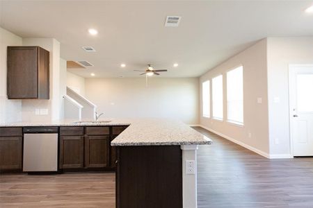 New construction Single-Family house 5406 Briana Dee Drive, Rosharon, TX 77583 Devonhurst II- photo 14 14