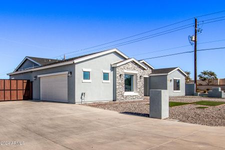 New construction Single-Family house 13102 W Tuckey Lane, Glendale, AZ 85307 - photo