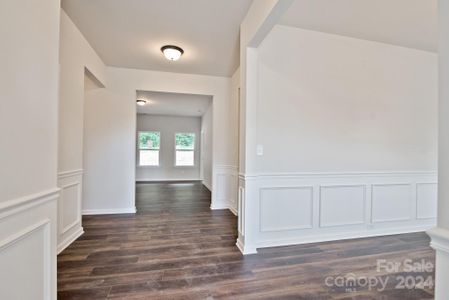 New construction Single-Family house 7557 Bridle Court, Unit 01, Sherrills Ford, NC 28673 - photo 3 3