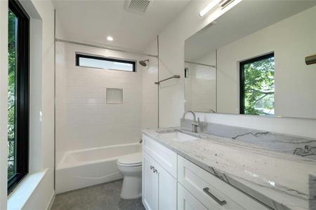 New construction Condo/Apt house 1203 Justin Ln, Unit A, Austin, TX 78757 - photo 28 28