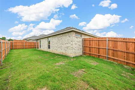 New construction Single-Family house 1404 Quail Creek Drive, Cleburne, TX 76033 - photo 25 25
