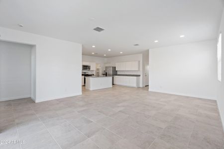 New construction Single-Family house 40045 W Hillman Drive, Maricopa, AZ 85138 Puffin- photo 7 7