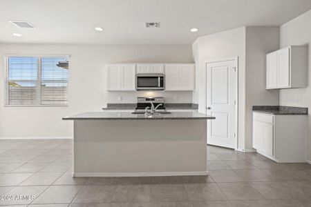 New construction Single-Family house 1592 E Lardner Drive, Casa Grande, AZ 85122 Baxter- photo 3 3