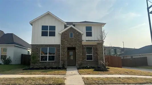 New construction Single-Family house 6705 Lake Overlook Drive, Fort Worth, TX 76135 TRINITY- photo 0