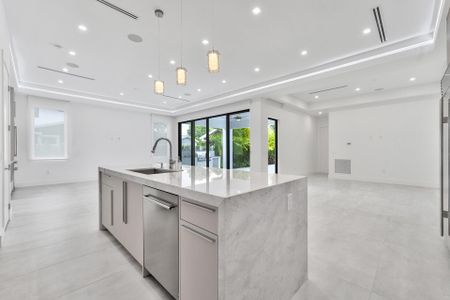 New construction Single-Family house 721 S Lake Avenue, Delray Beach, FL 33483 - photo 10 10