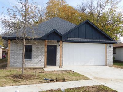 New construction Single-Family house 409 S Park Street, Terrell, TX 75160 - photo 0