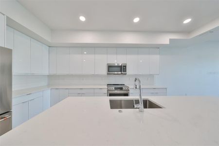 New construction Condo/Apt house 400 150Th Avenue, Unit 206, Madeira Beach, FL 33708 - photo 34 34