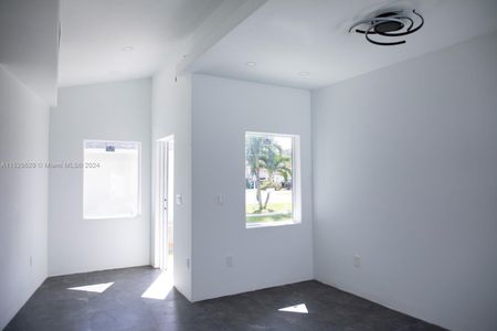 New construction Single-Family house Miami, FL 33155 - photo 18 18