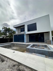 New construction Single-Family house 706 Ne 17Th Way, Fort Lauderdale, FL 33304 - photo 2 2