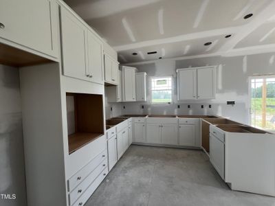 New construction Single-Family house 912 Olive Branch Drive, Smithfield, NC 27577 - photo 4 4