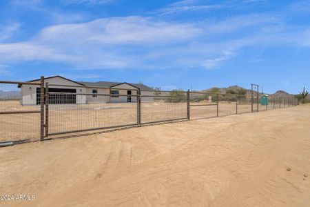 New construction Single-Family house 57812 W Fulcar Road, Maricopa, AZ 85139 - photo 6 6