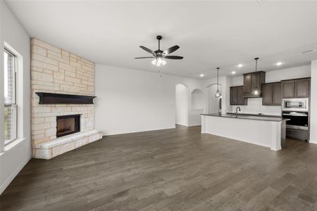 New construction Single-Family house 3144 Blue Hill Court, Burleson, TX 76028 Concept 2622- photo 10 10