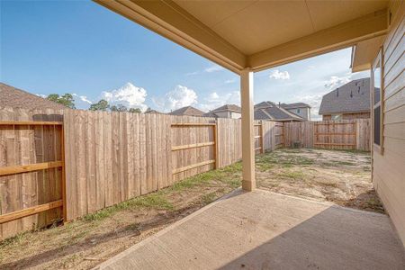 New construction Single-Family house 3215 Tranquility Lane, Baytown, TX 77521 - photo 33 33