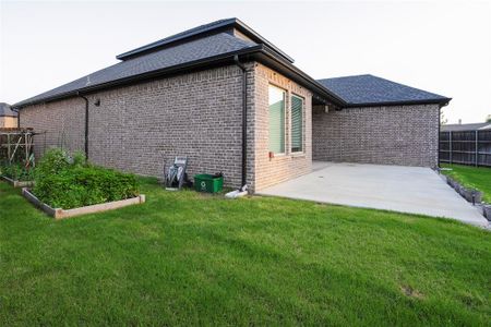New construction Single-Family house 1836 Royal Lake Drive, Grand Prairie, TX 75052 - photo 34 34