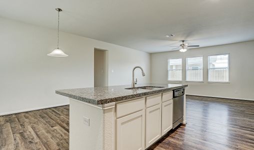 New construction Single-Family house 9204 Boulder Boulevard, Conroe, TX 77303 - photo 15 15