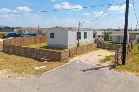 New construction Mobile Home house 157 Ruger Run Run, Kyle, TX 78640 - photo 22 22