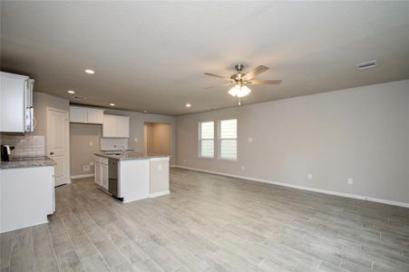 New construction Single-Family house 8207 Westcott Street, Houston, TX 77016 - photo 6 6