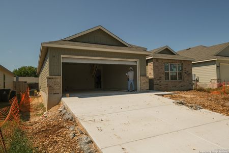 New construction Single-Family house 608 Cypress Arbor, Seguin, TX 78155 Pizarro- photo 12 12