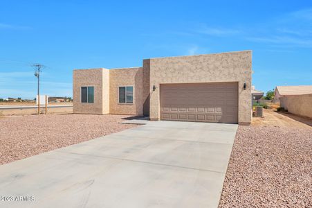 New construction Single-Family house 9121 W Debbie Lane, Arizona City, AZ 85123 - photo 0 0