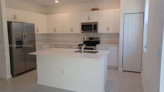 New construction Townhouse house 13371 Sw 287Th St, Homestead, FL 33033 - photo 3 3