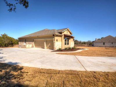 New construction Single-Family house 209 Bold Sundown, Liberty Hill, TX 78642 - photo 2