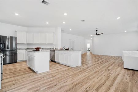New construction Single-Family house 17007 Strathwood Oaks Trail, Hockley, TX 77447 - photo 15 15