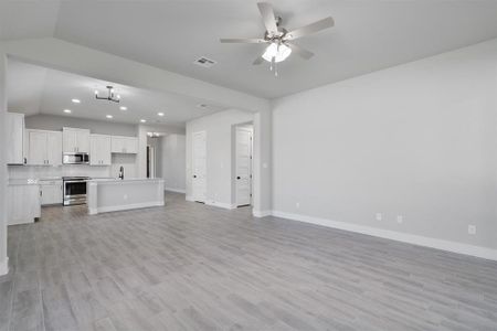 New construction Single-Family house 224 Scenic Hills Cir, Georgetown, TX 78628 - photo 12 12