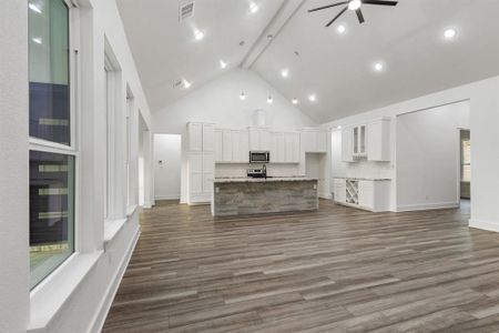 New construction Single-Family house 158 River Forest Dr, Bastrop, TX 78602 - photo 19 19