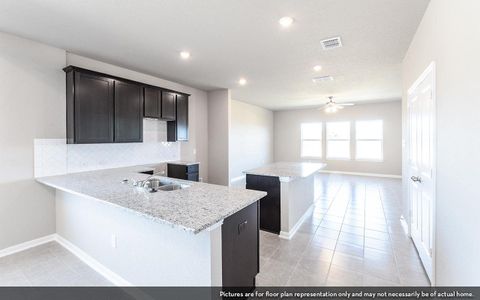New construction Single-Family house 2901 Coral Drive, Texas City, TX 77591 - photo 12 12