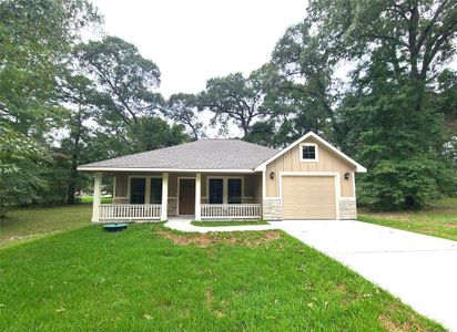 New construction Single-Family house 94 North Forest Drive, Huntsville, TX 77340 - photo 0