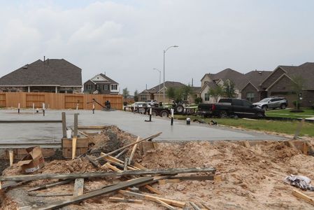 New construction Single-Family house 8639 Jetty Glen Drive, Cypress, TX 77433 Freestone - Smart Series- photo 5 5
