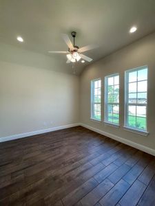 New construction Single-Family house 142 Water Grass Trl, Clute, TX 77531 - photo 9 9