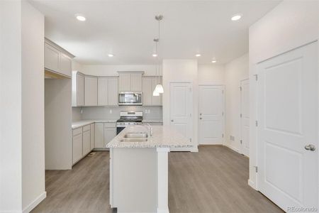 New construction Single-Family house 9883 Bahama Street, Commerce City, CO 80022 AUGUSTA- photo 8 8