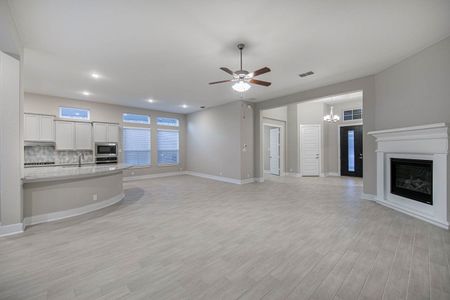 New construction Single-Family house 100 Grace Avenue, Castroville, TX 78009 - photo 5 5