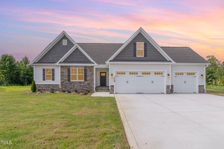 New construction Single-Family house 425 Jackson Pond Drive, Smithfield, NC 27577 - photo 0