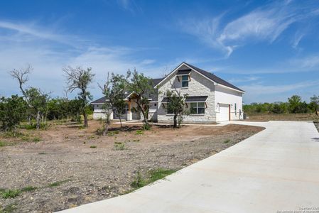 New construction Single-Family house 114 Wild Persimmon Trail, Marion, TX 78124 - photo 31 31