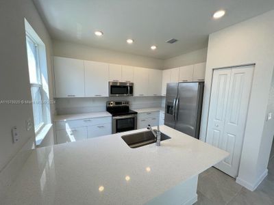 New construction Townhouse house 12958 Nw 23Rd Pl, Unit 12958, Miami, FL 33167 - photo 2 2