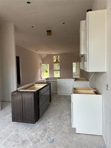 New construction Single-Family house 12258 Lake Conroe Hills Drive, Willis, TX 77318 - photo 5 5