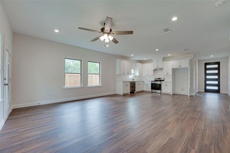 New construction Single-Family house 246 N Cherokee Shores Drive, Mabank, TX 75156 - photo 13 13