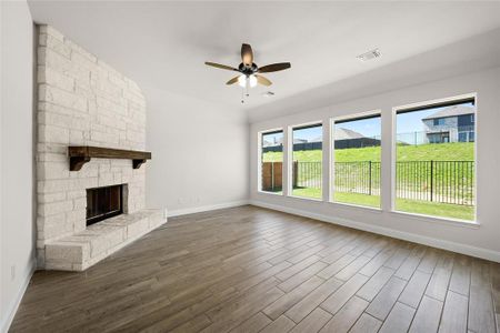 New construction Single-Family house 729 Winecup Way, Midlothian, TX 76065 Concept 2050- photo 8 8