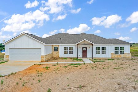 New construction Single-Family house 613 Lakeridge Ln, La Vernia, TX 78121 - photo 0 0