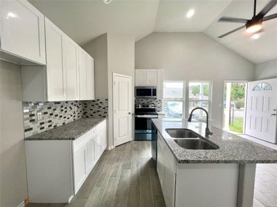 New construction Single-Family house 9496 Walkwood Street, Willis, TX 77318 - photo 3 3