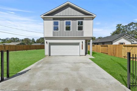 New construction Single-Family house 8304 Shady Drive, Houston, TX 77016 - photo 0