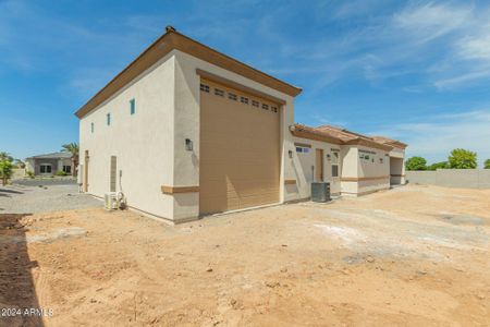 New construction Single-Family house 18223 W San Miguel Court, Litchfield Park, AZ 85340 - photo 23 23
