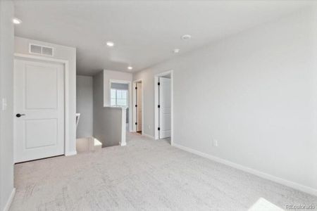 New construction Single-Family house 3342 N Highlands Creek Parkway, Aurora, CO 80019 Avon- photo 8 8