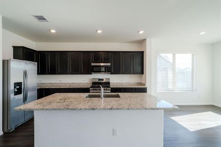 New construction Single-Family house 7214 Keechi Place, Mont Belvieu, TX 77523 - photo 5 5